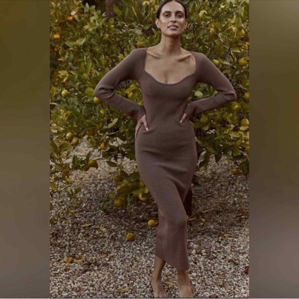 Long Sleeve Scoop Neck Midi Dress